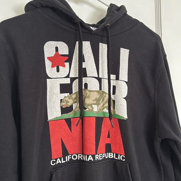 California Republic Black Sweatshirt - Picture 2 of 9